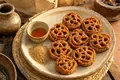 Moroccan sesame-honey pastry