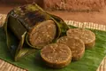 Madagascan banana-peanut rice cake